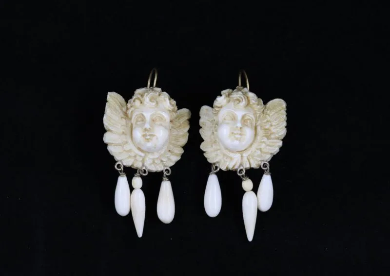 Boucles d'oreilles puttis XIXe s.