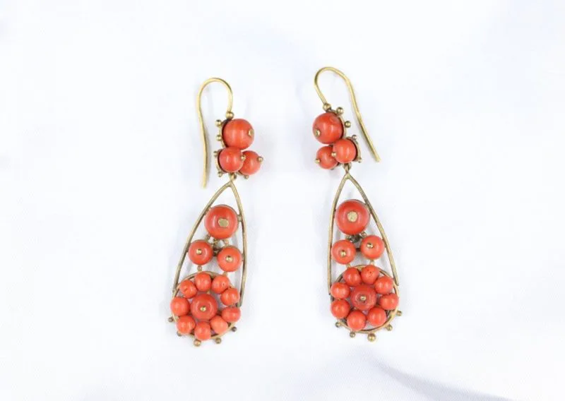 Boucles d'oreilles corail et or XIXe