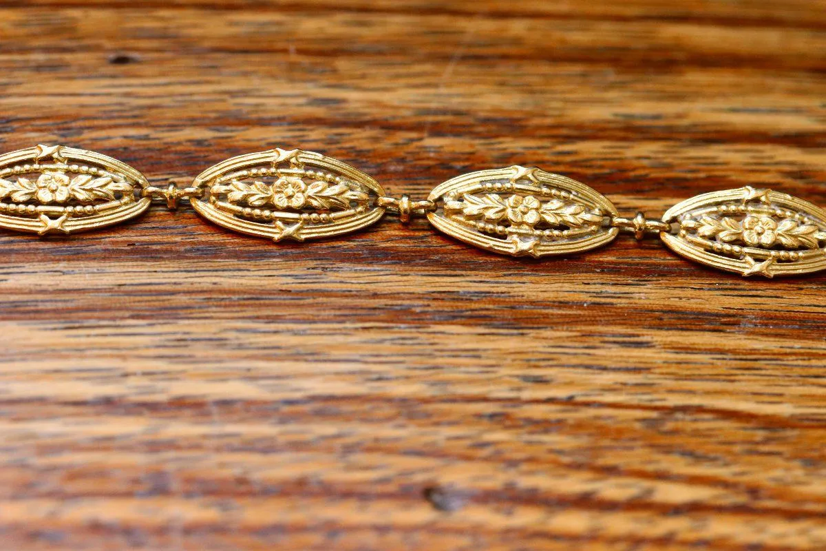 Bracelet Ancien Début 1900 – Motif Olive, Métal Doré, Style Vintage Intemporel