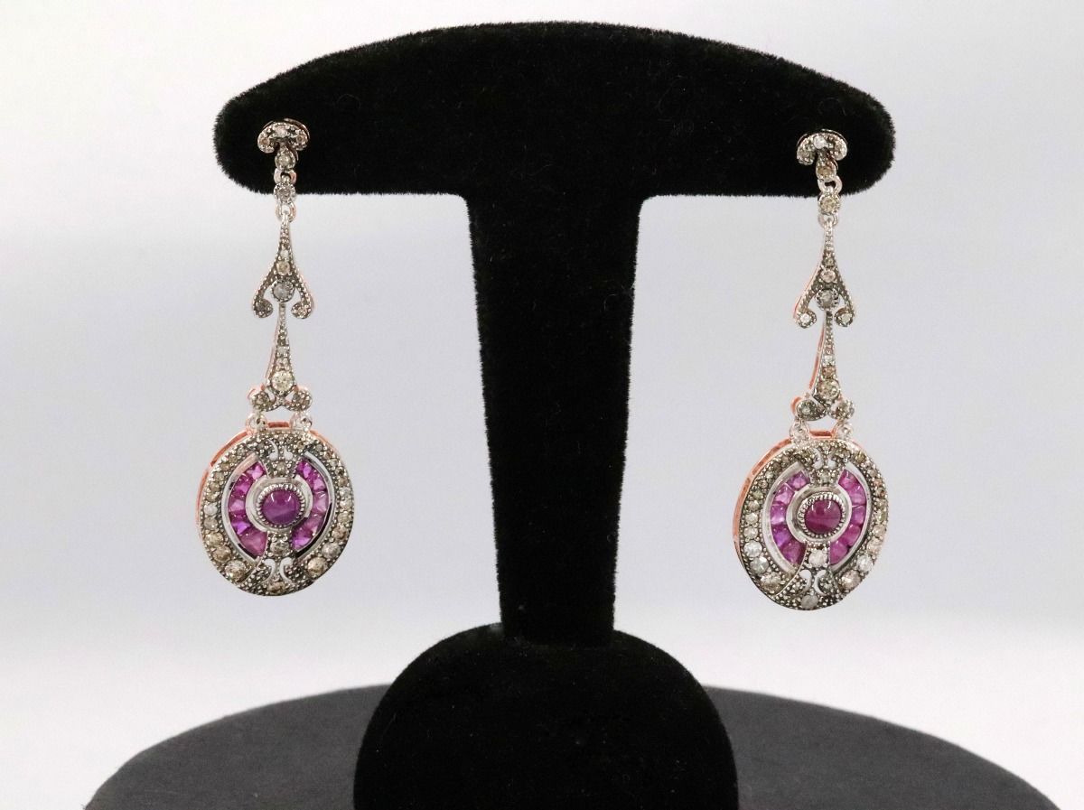 Boucles d'oreilles pendantes diamants et rubis style 1920 - Antikhor