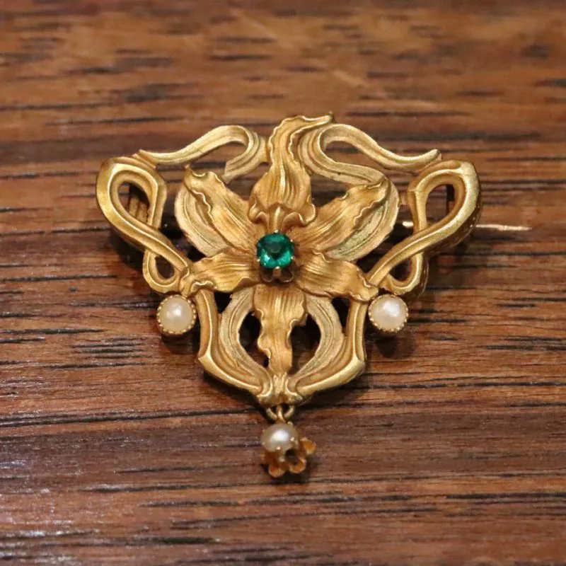 Broche florale Art Nouveau or et perles fines