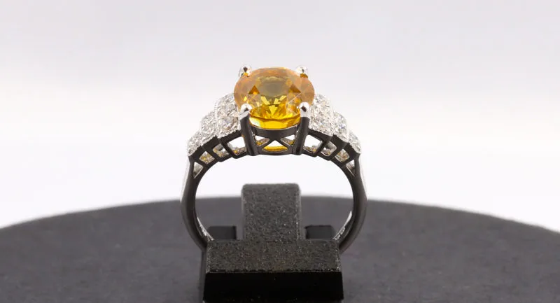 bague-saphir-jaune-diamants