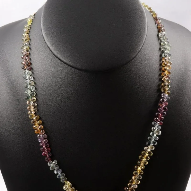 Collier de saphirs multicolores