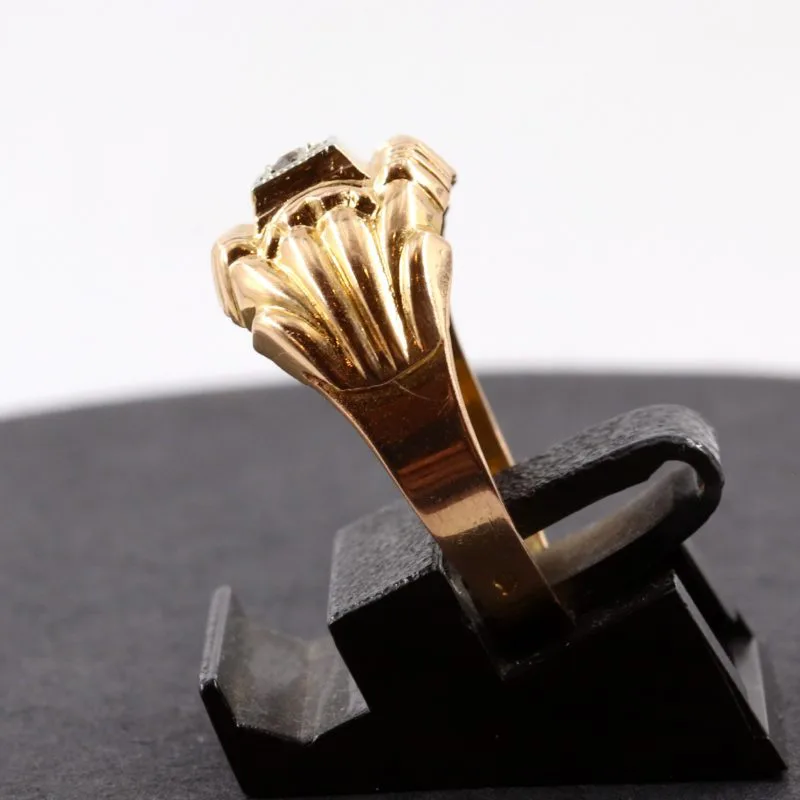 Petite bague tank épaulée de palmettes