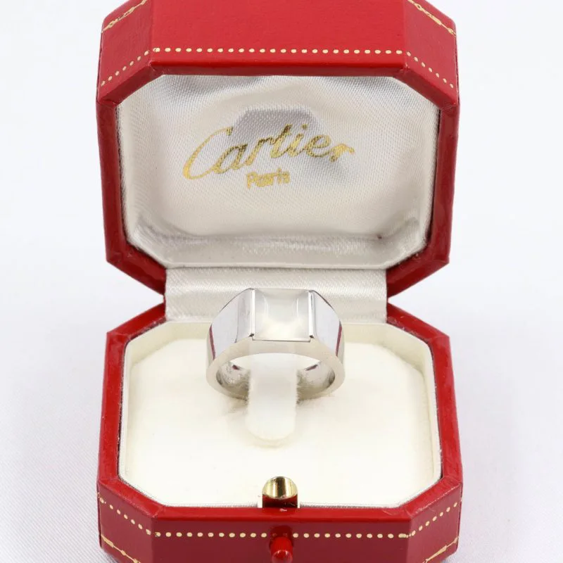 Bague Cartier Tank pierre de lune écrin