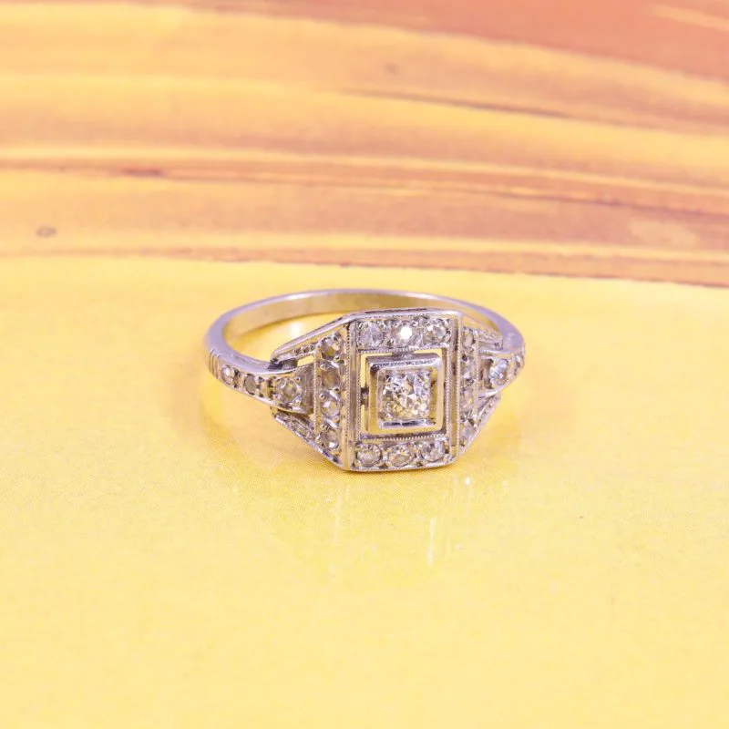 Bague art déco diamants et platine