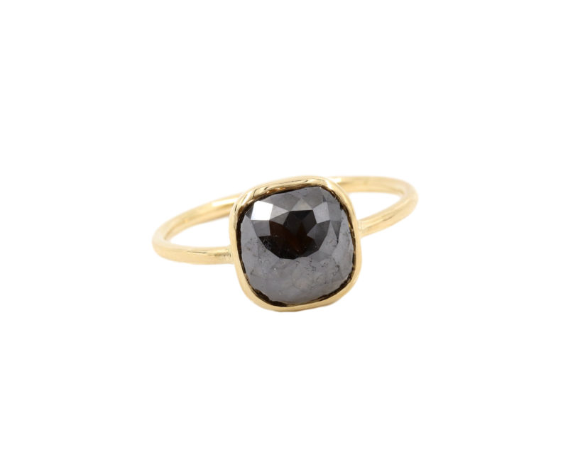 Bague diamant noir sur or jaune