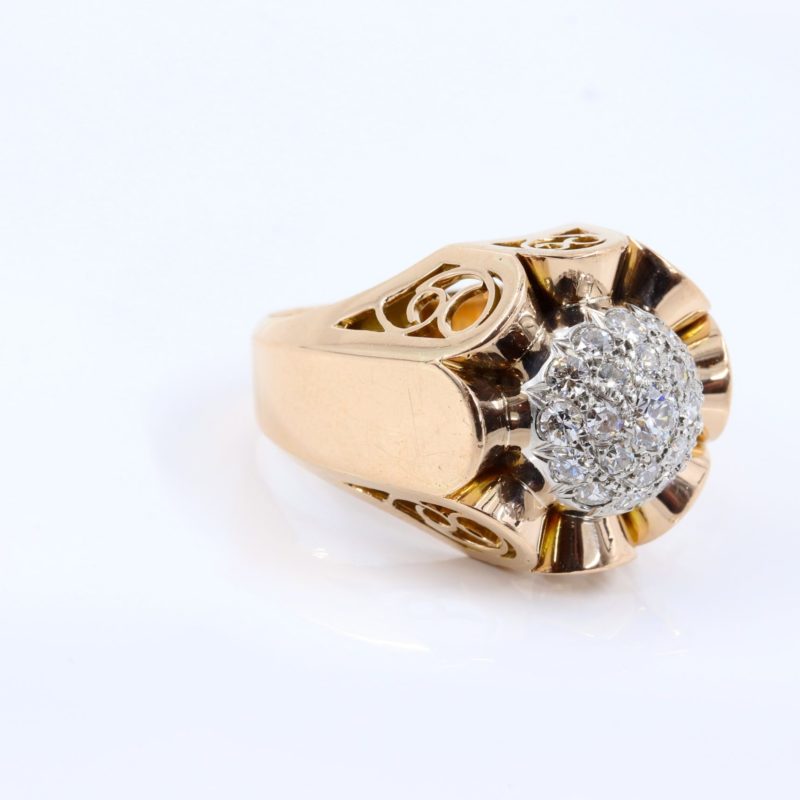 Belle bague années 40 or rose et dôme de diamants