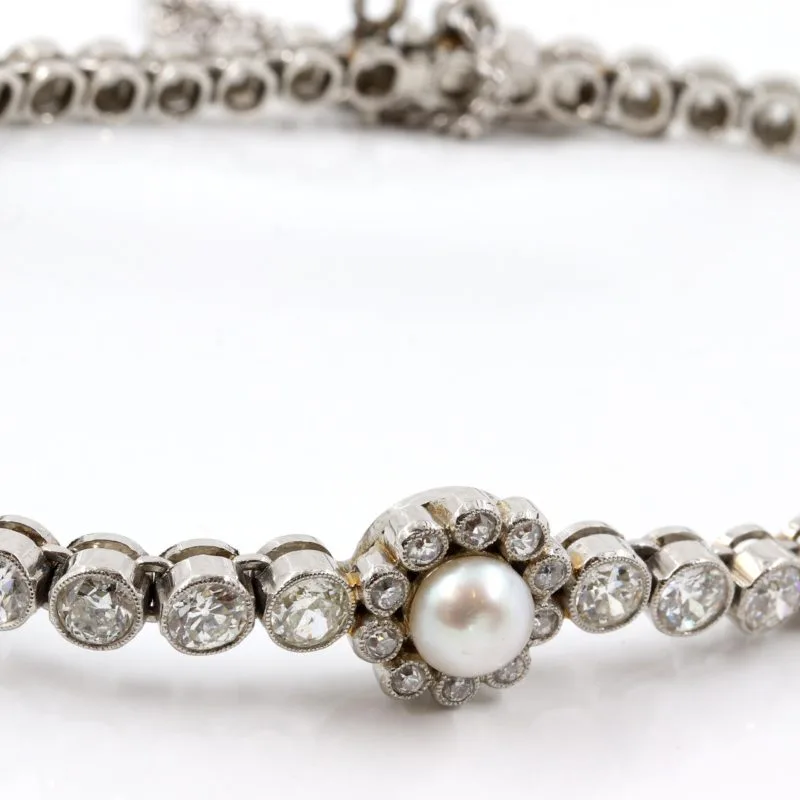 Bracelet 1925 perles et diamants sur platine
