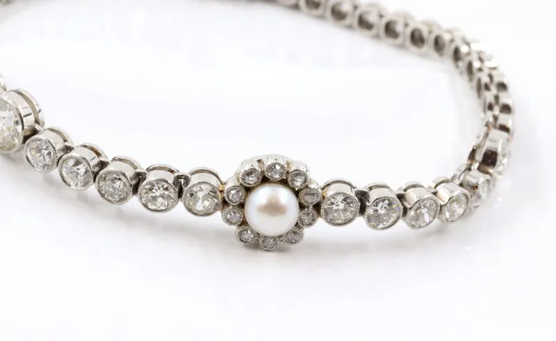 Détail bracelet 1925 perle et diamants sur platine