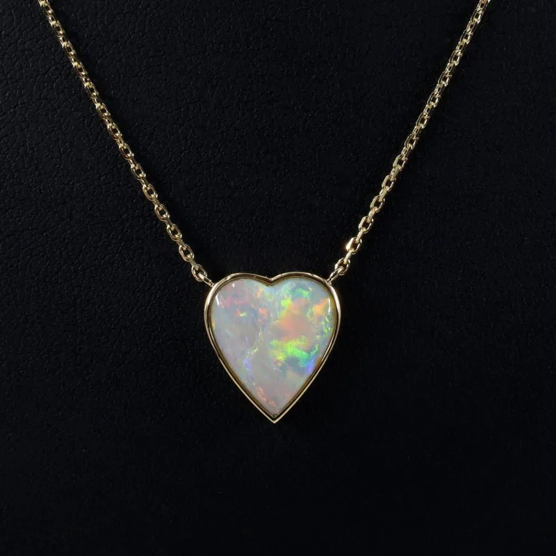 Pendentif coeur opale monture or