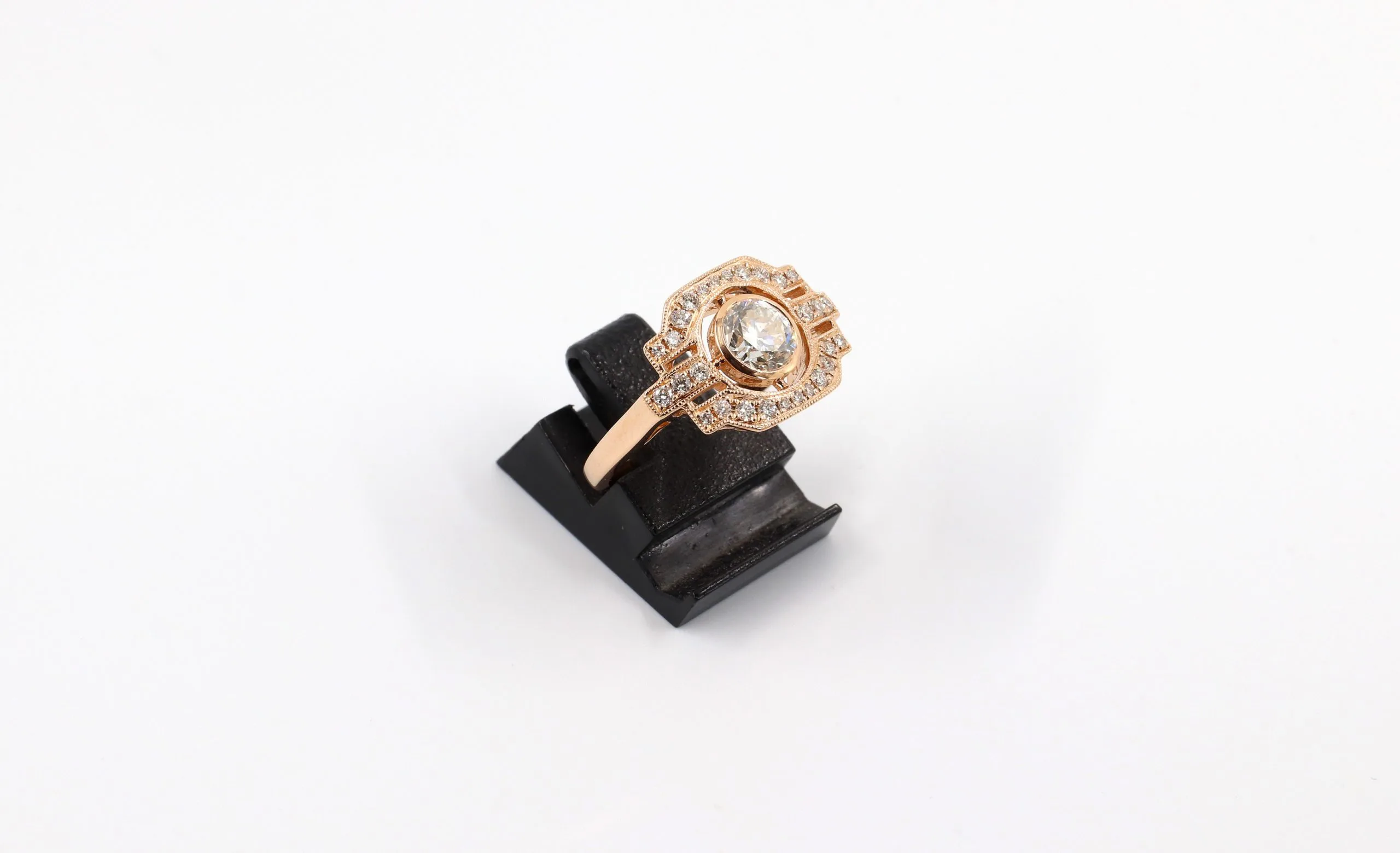 Bague Art Déco En Or Blanc 18k - Perle épaulée De Diamants Roses - Taille 54