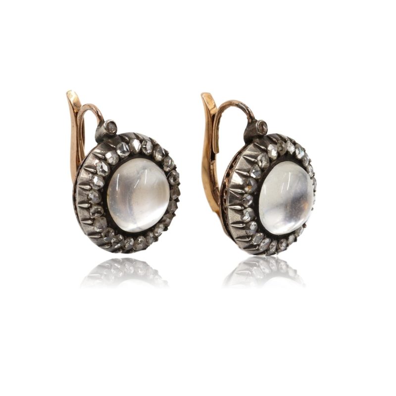 Dormeuses pierre de lune détourées