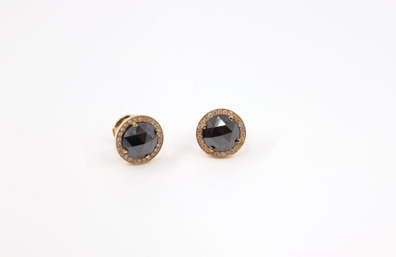 Boucles d'oreilles puces diamants noirs