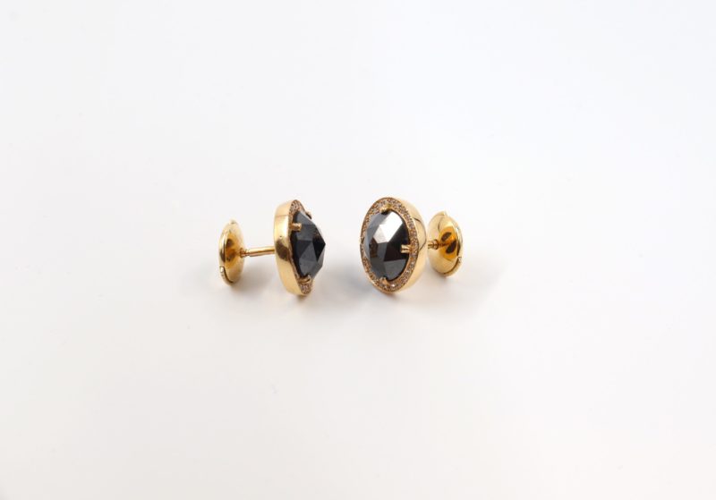 Boucles d'oreilles puces diamants noirs