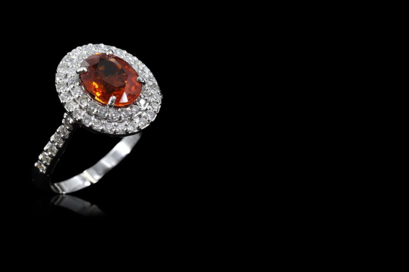 Bague saphir orange double entourage diamants