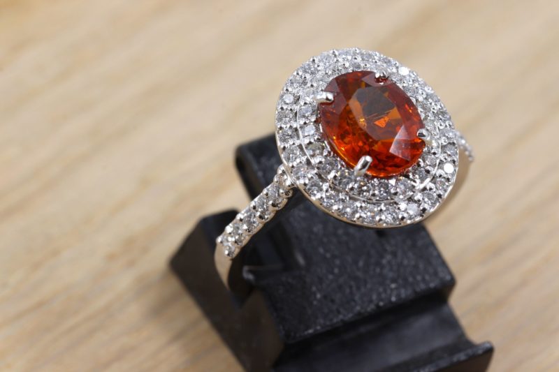 Bague saphir orange ovale