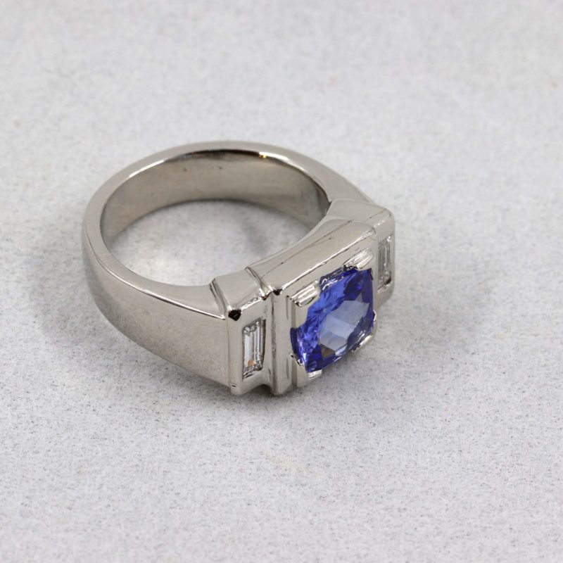 Belle bague platine et tanzanite