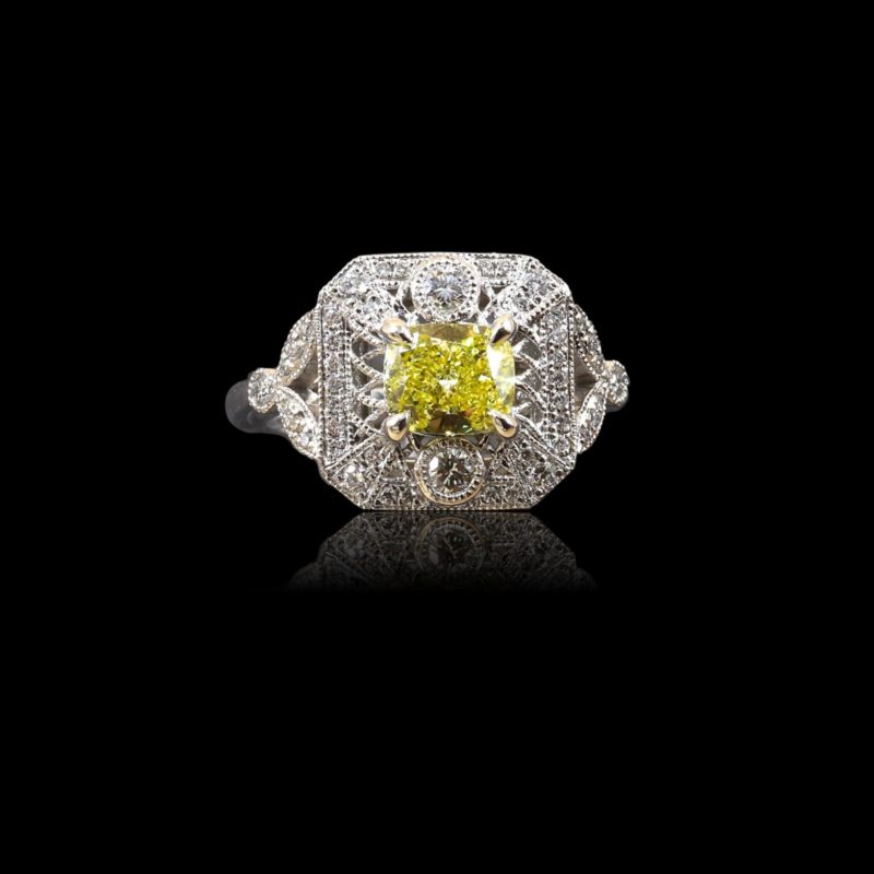 Bague hexagonale diamant jaune