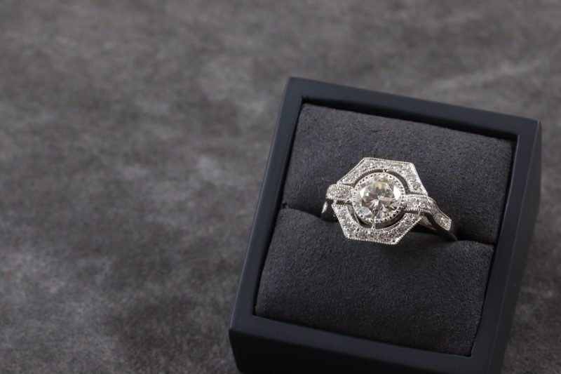 Bague style années 1930 diamants