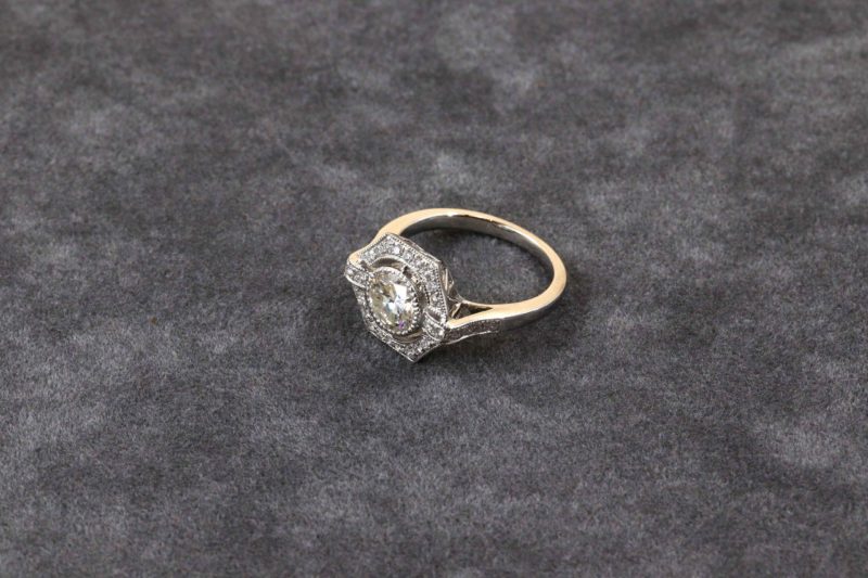 Bague hexagonale diamants style années 30
