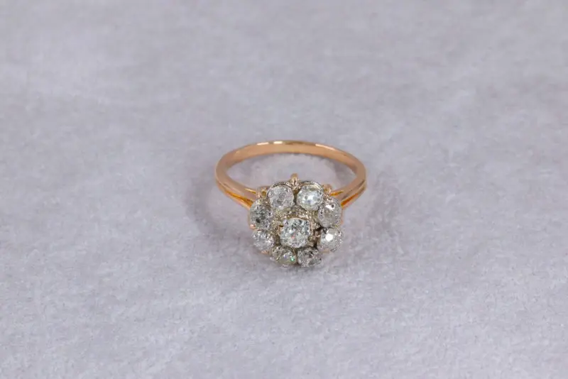 Bague marguerite diamants taille ancienne