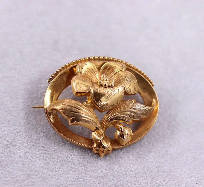 Broche fleur or jaune XIXe siècle