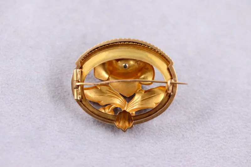 Broche fleur or jaune XIXe siècle