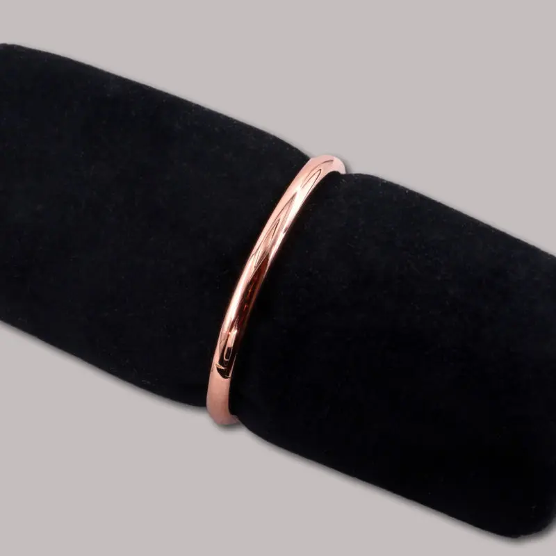 Bracelet jonc ouvrant en or rose