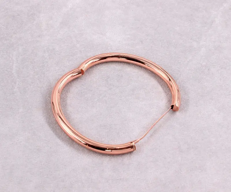 Bracelet jonc ouvrant en or rose