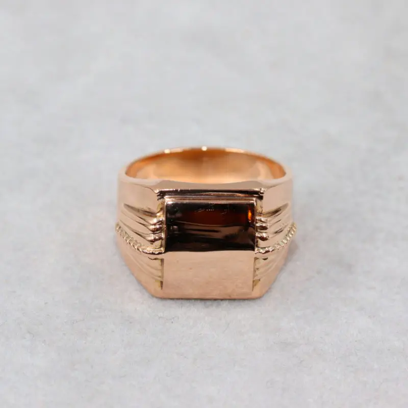 Bague chevalière carrée