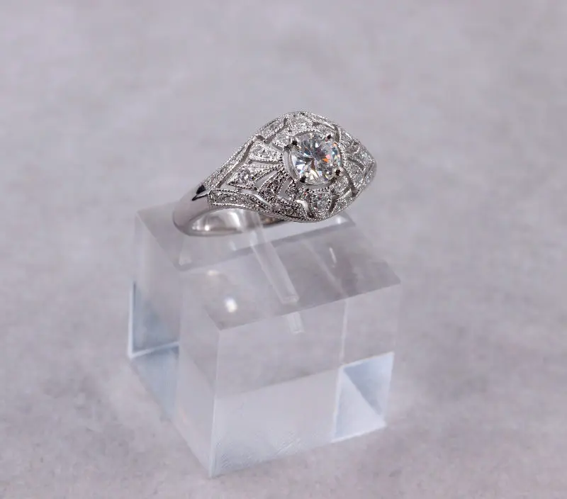 Bague dôme diamants