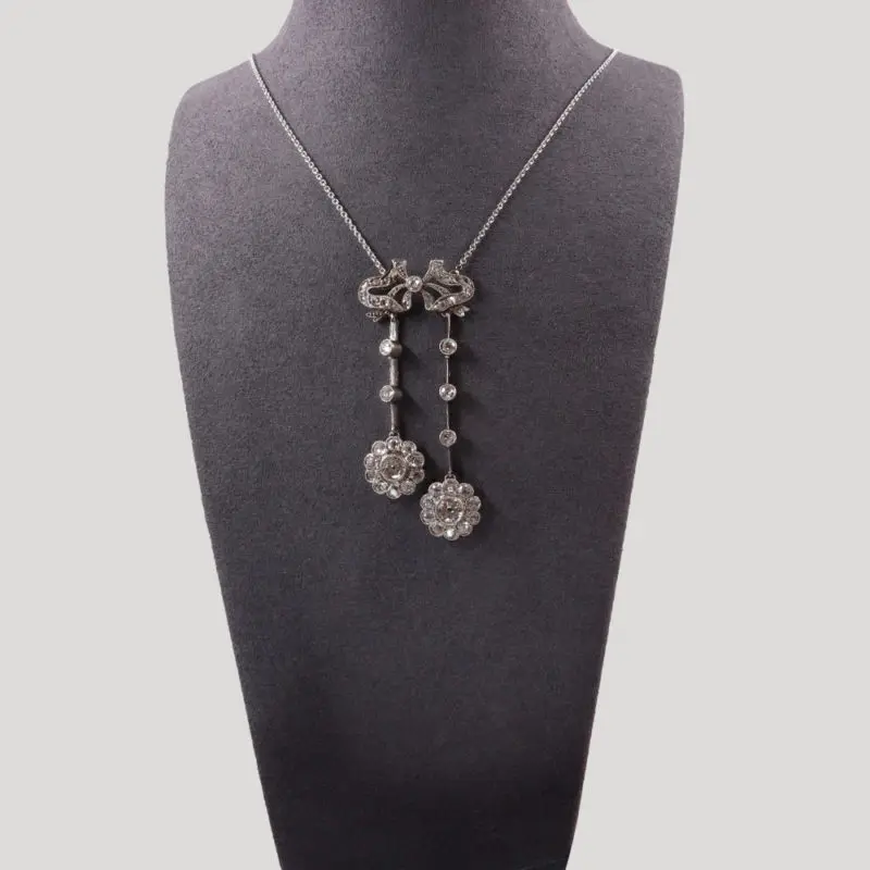 Négligé fleurs diamants