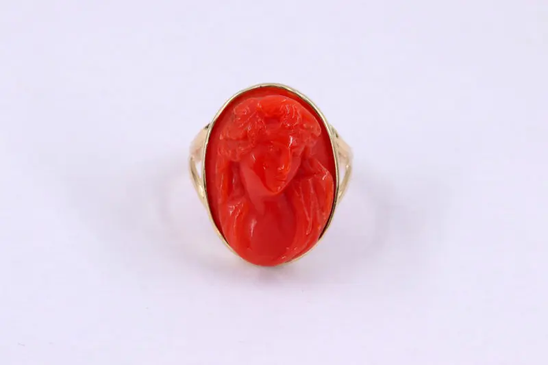 Bague camée corail