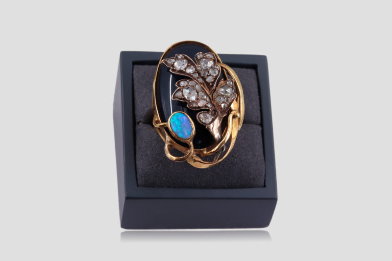 Bague agate opale diamants Art Nouveau