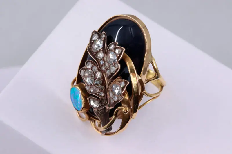 Bague agate opale diamants Art Nouveau