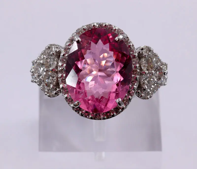 Bague importante tourmaline rose ovale et diamants