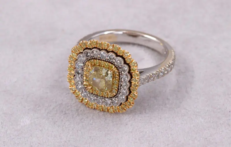 Bague deux ors diamants jaunes et blancs