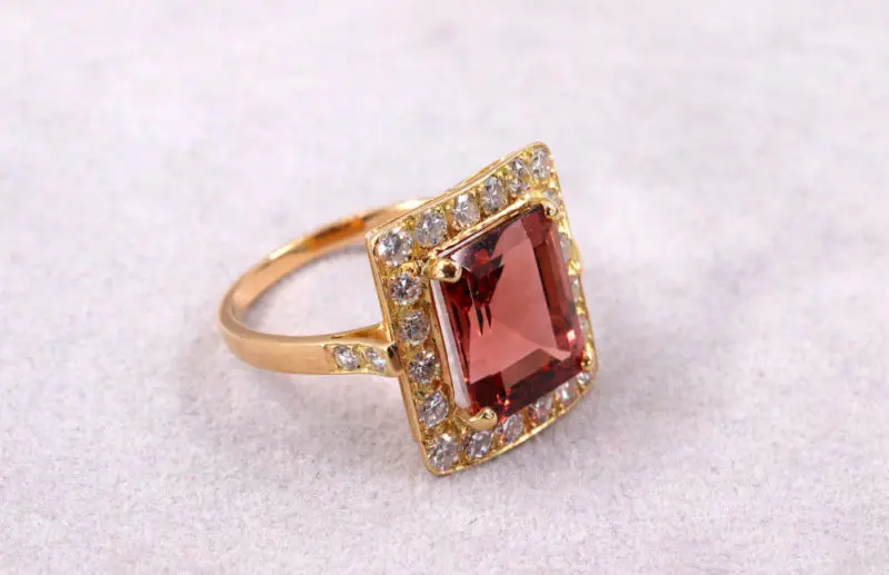 Bague or jaune tourmaline brune