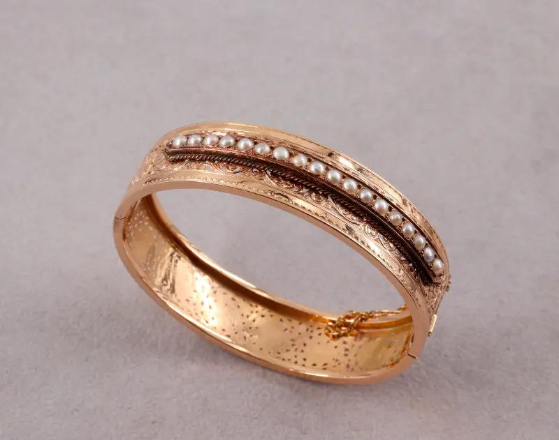 Bracelet ouvrant or et perles fines XIXe siècle