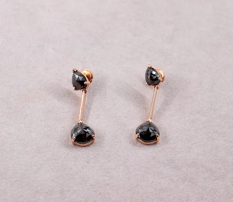 Boucles d'oreilles or rose et diamants noirs