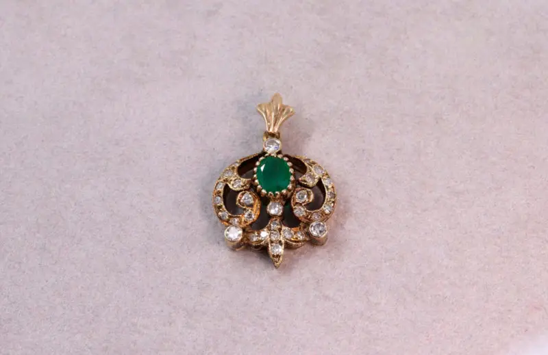 Pendentif ancien émeraudes et diamants