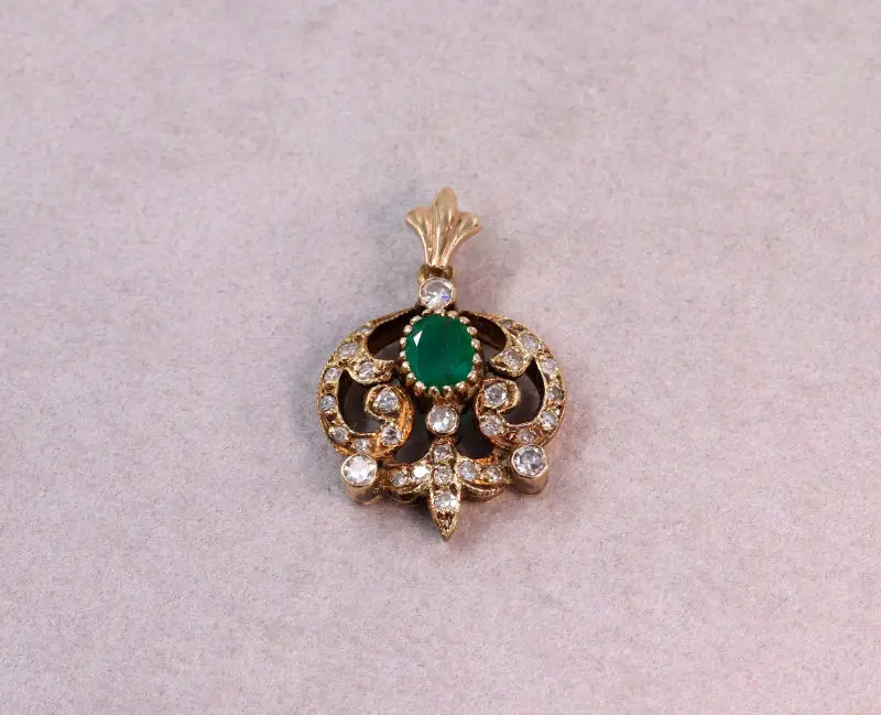 Pendentif ancien émeraudes et diamants