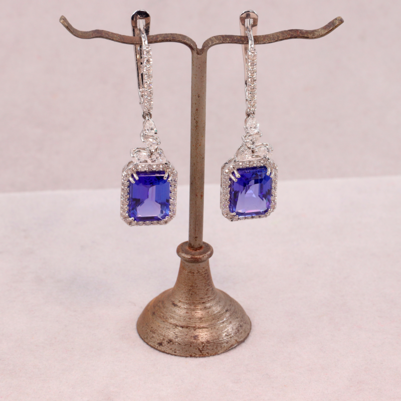 Boucles d'oreilles tanzanites et diamants