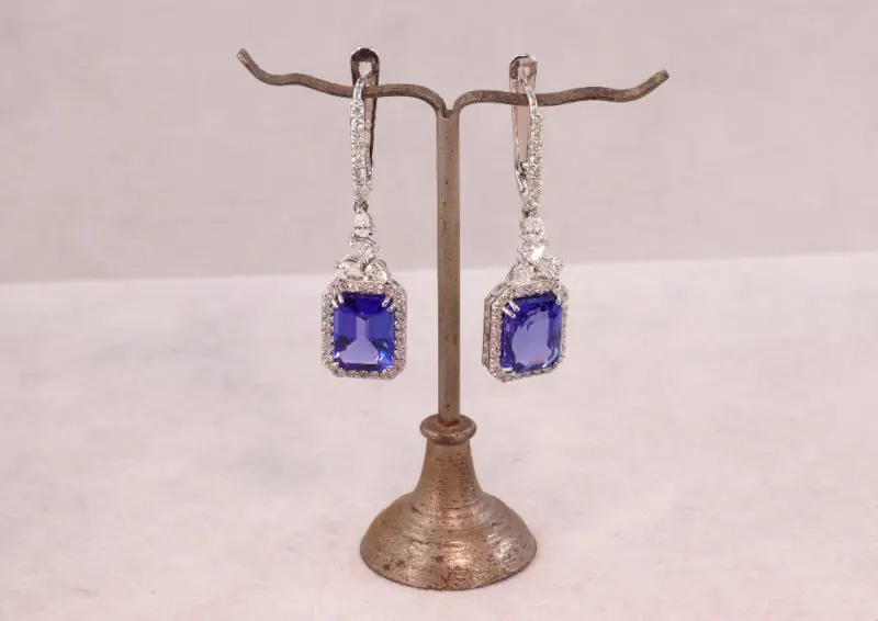 Boucles d'oreilles tanzanites et diamants