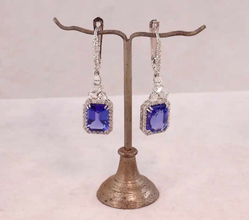 Boucles d'oreilles tanzanites et diamants
