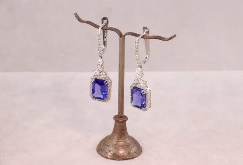 Boucles d'oreilles tanzanites et diamants