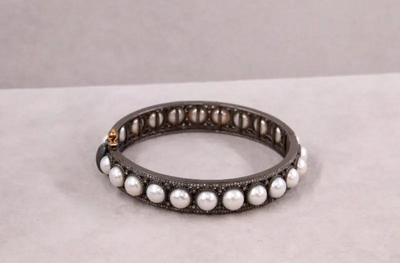 Bracelet argent noirci, diamants et perles d'eau douce