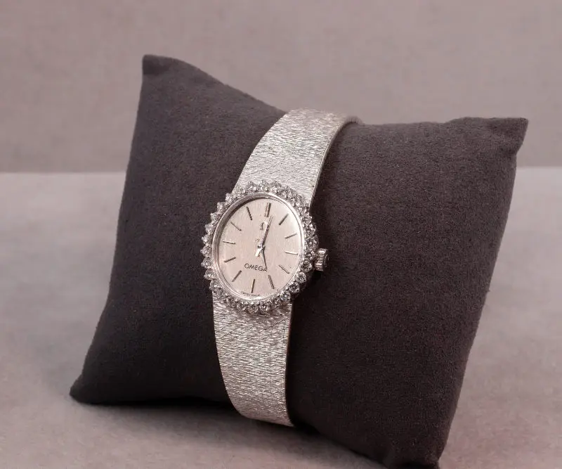 Montre de dame Omega vintage