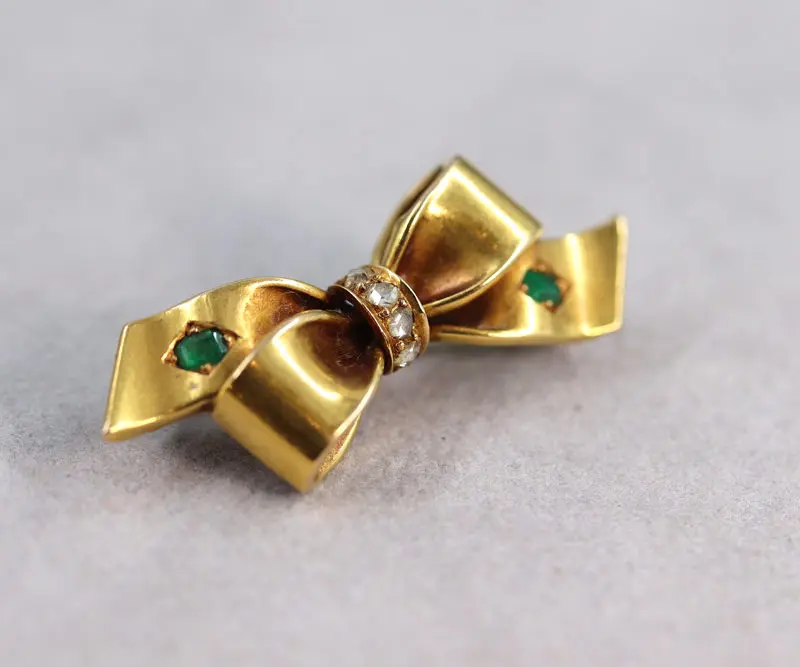 broche noeud ancienne